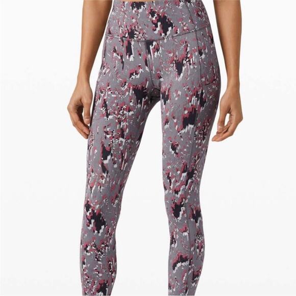 Lululemon Fast‎ and Free High Rise Tight 25" in Floral Flux Multi Size 4 - Picture 1 of 12